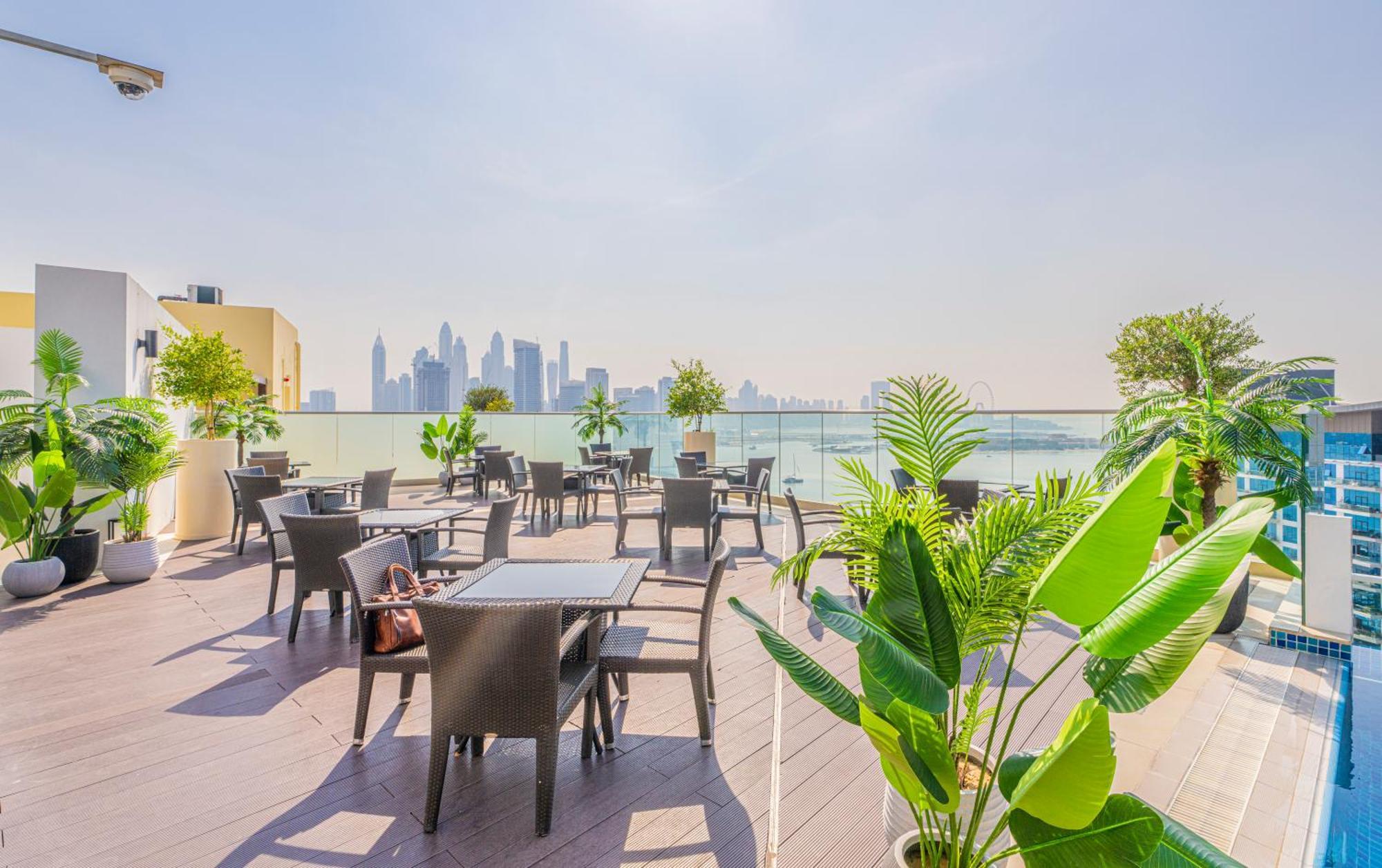Studio With Pool And Private Beach Access On Palm Jumeirah Дубай Экстерьер фото